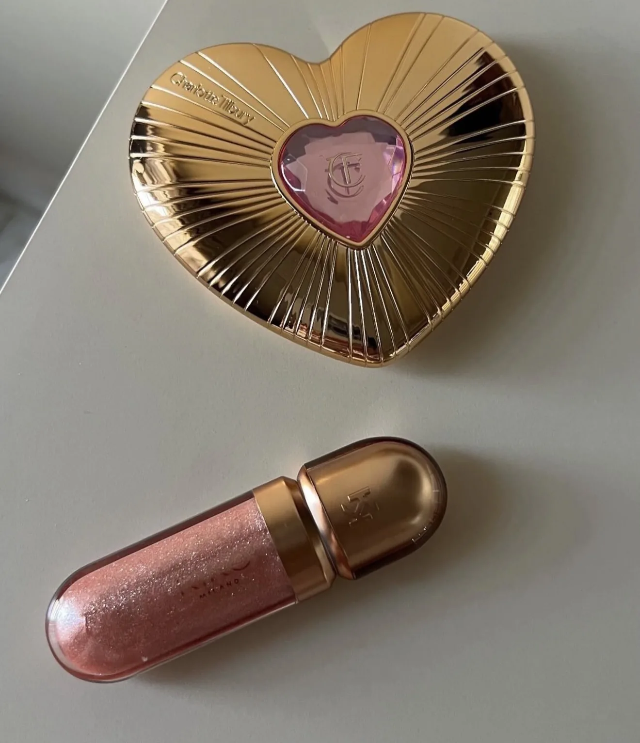 Charlotte tlbury بلشر