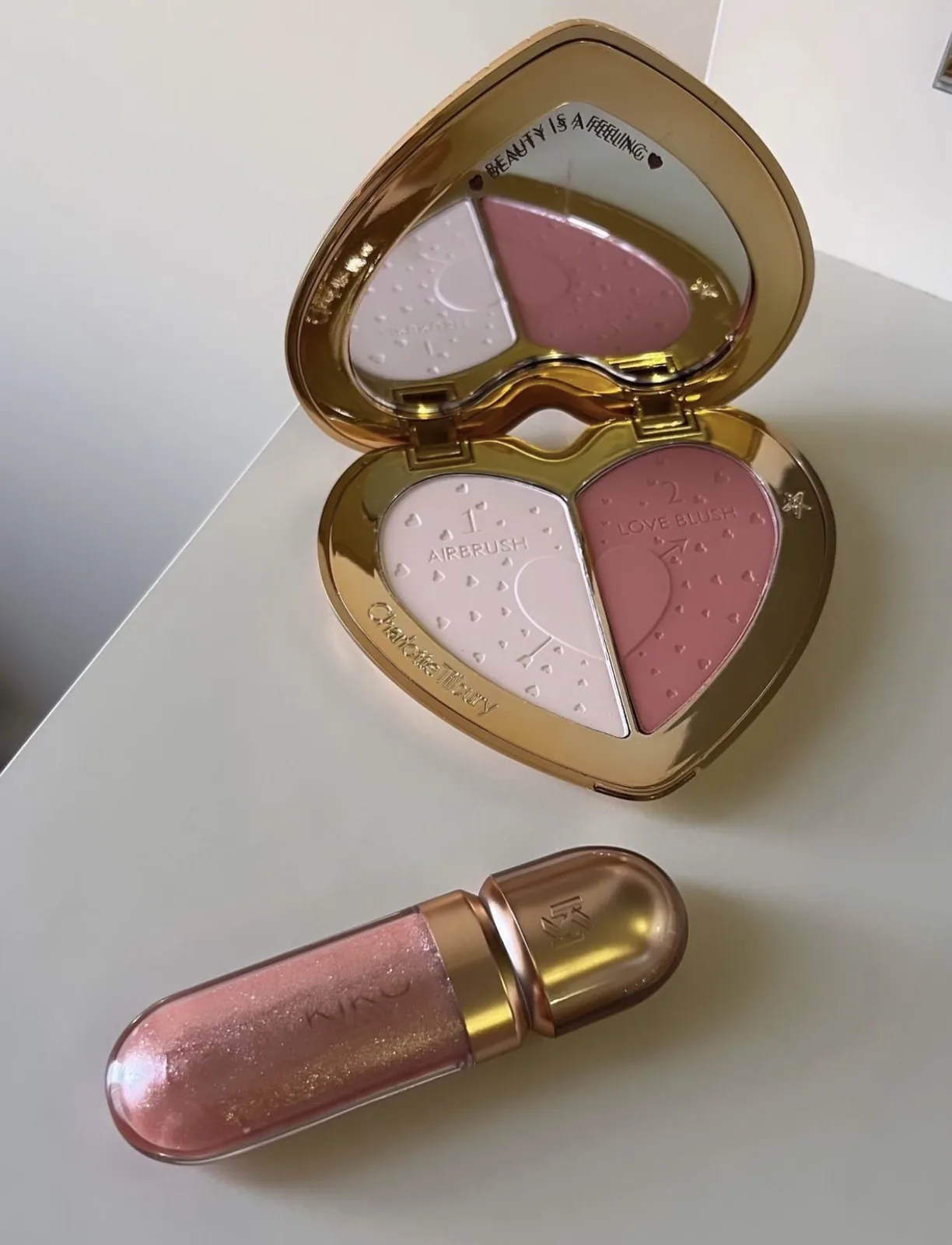 Charlotte tlbury بلشر