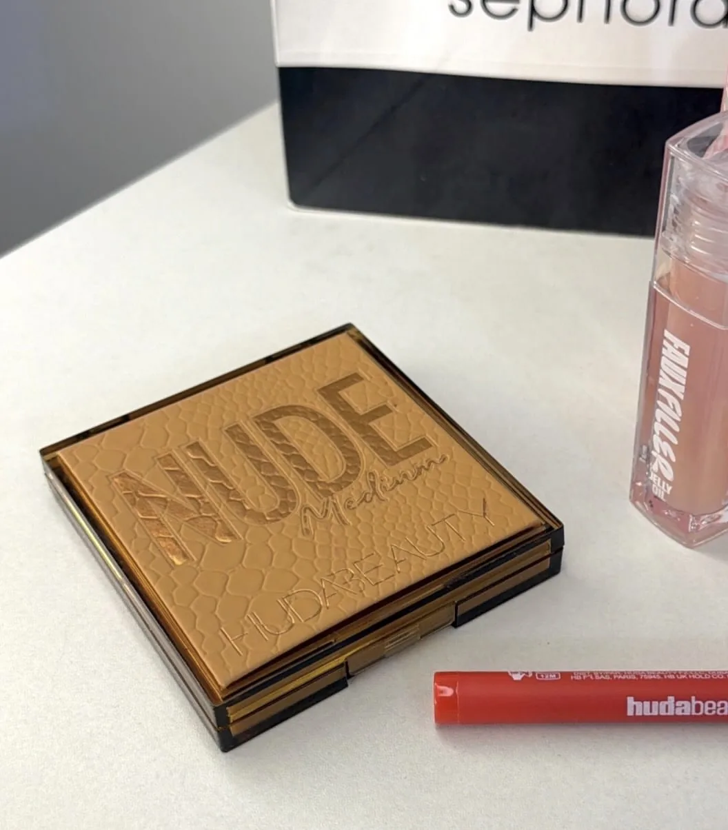Huda beauty شدو